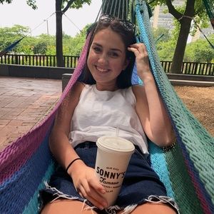 Meet your Posher, Brianna